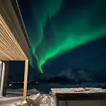 Villa Panoramautsikten Lofoten With Jacuzzi